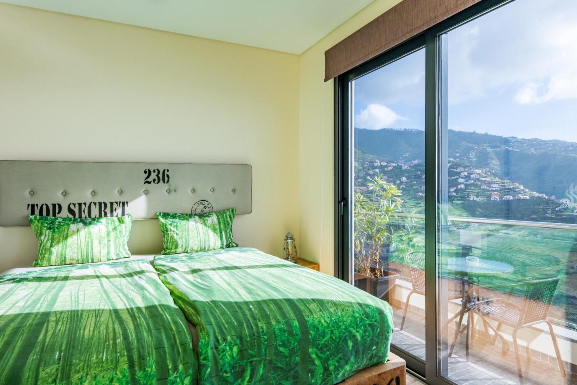 Guesthouse-Theview (Adults Only) Ribeira Brava Exterior photo