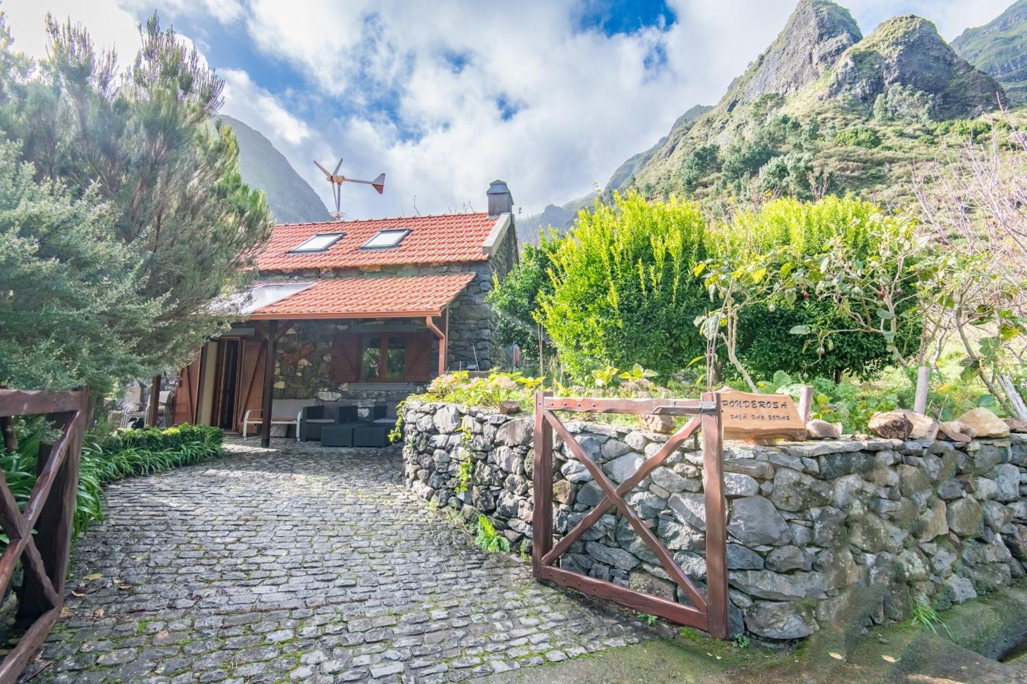 Guesthouse-Theview (Adults Only) Ribeira Brava Exterior photo