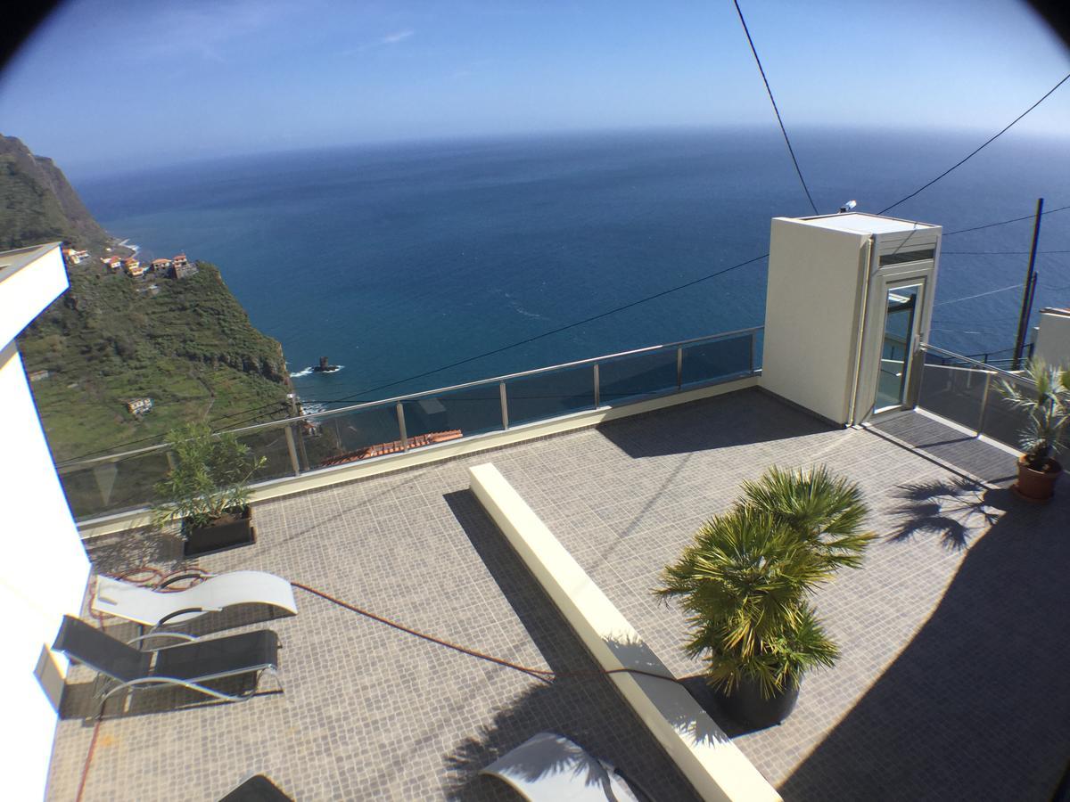 Guesthouse-Theview (Adults Only) Ribeira Brava Exterior photo